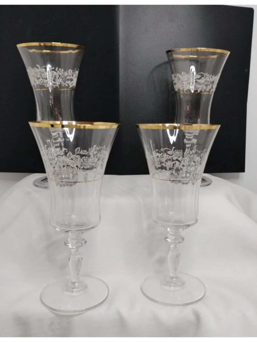 4 Mikasa Antique Lace Middle Floral Elegant Wine, Water Crystal Gold Rim New